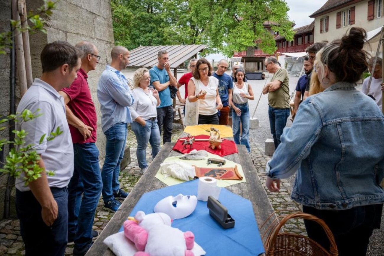 Poster für Durch Raum und Zeit.